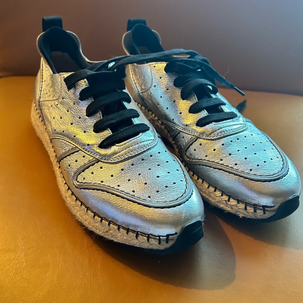 TODDS metalic leather silver sneakers
